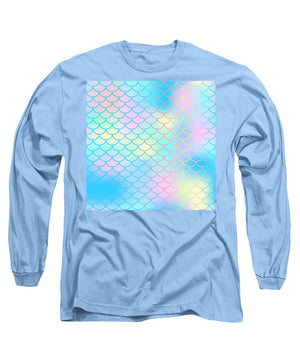 Magic mermaid tail background. Colorful seamless pattern with fish scale net. Blue pink mermaid skin surface. - Long Sleeve T-Shirt