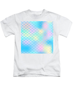 Magic mermaid tail background. Colorful seamless pattern with fish scale net. Blue pink mermaid skin surface. - Kids T-Shirt