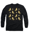 Vector seamless pattern of golden glitter unicorn silhouette isolated on black background - Long Sleeve T-Shirt