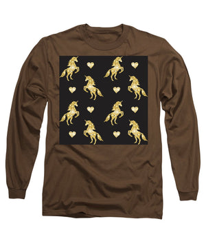 Vector seamless pattern of golden glitter unicorn silhouette isolated on black background - Long Sleeve T-Shirt