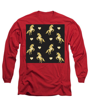 Vector seamless pattern of golden glitter unicorn silhouette isolated on black background - Long Sleeve T-Shirt
