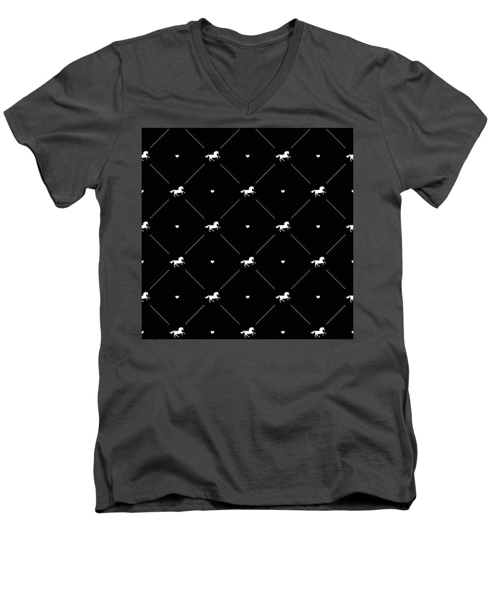 Vector seamless pattern of white horse silhouette with heart isolated on black - Men's V-Neck T-Shirt