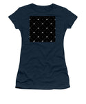 Vector seamless pattern of white horse silhouette with heart isolated on black - Women's T-Shirt