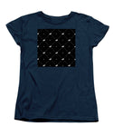 Vector seamless pattern of white horse silhouette with heart isolated on black - Women's T-Shirt (Standard Fit)