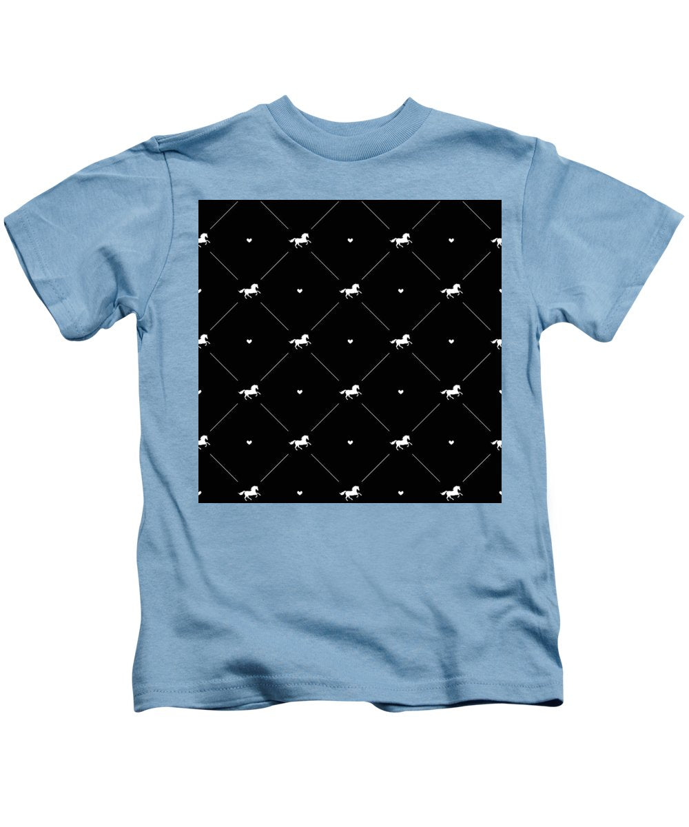 Vector seamless pattern of white horse silhouette with heart isolated on black - Kids T-Shirt