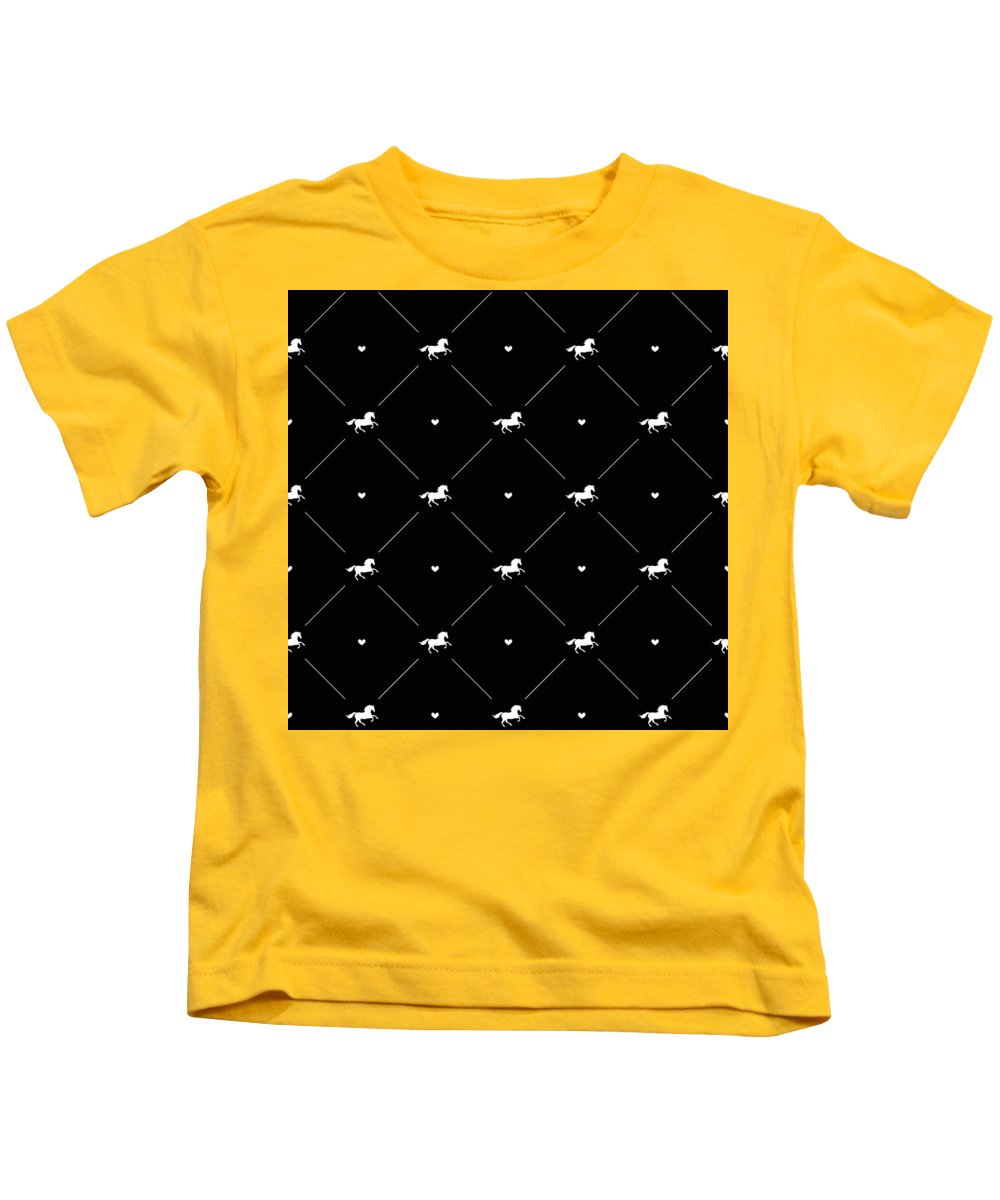 Vector seamless pattern of white horse silhouette with heart isolated on black - Kids T-Shirt